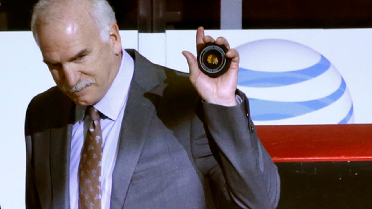 Quenneville ties for No. 2 in wins, Blackhawks take 8th straight